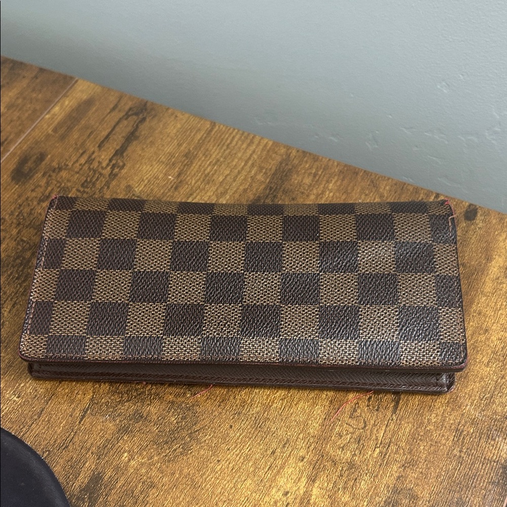 Louis Vuitton Damier Ebene Wallet - Picture 3 of 17